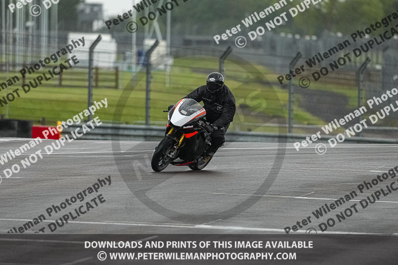 donington no limits trackday;donington park photographs;donington trackday photographs;estoril;event digital images;motorbikes;no limits;no limits trackdays;peter wileman photography;portugal;trackday;trackday digital images;trackday photos